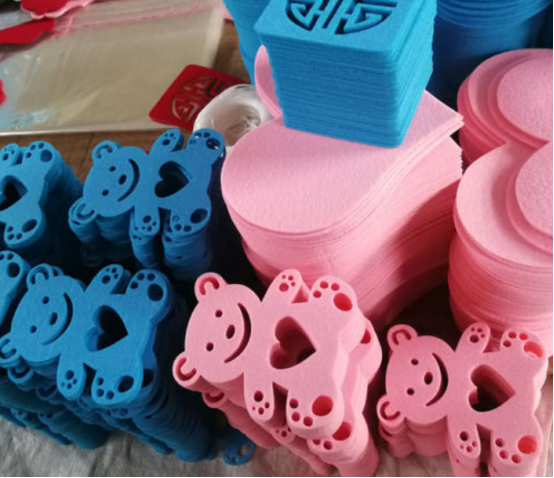 无纺布杯垫激光切割