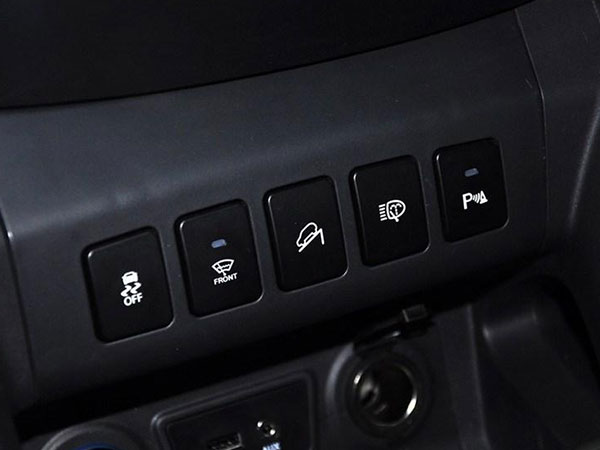 汽车按键激光镭雕-按钮激光打标工艺