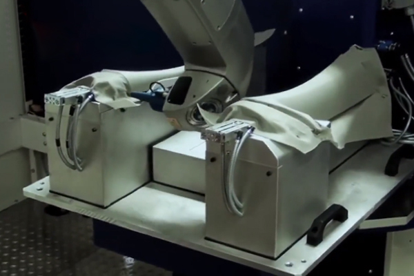 激光工艺之—保险杠蒙皮激光冲孔，ABCD柱饰板激光切边切孔