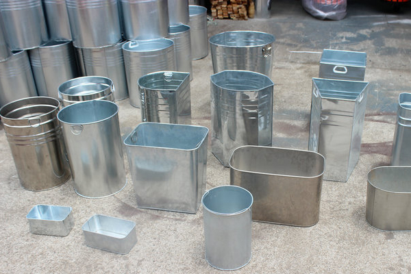 不锈钢垃圾桶中的激光应用