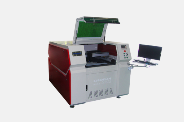 塑料薄膜裁切设备—激光膜切机