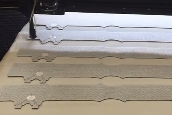 汽车加热坐垫座椅激光切割机，让你告别“冷板凳”