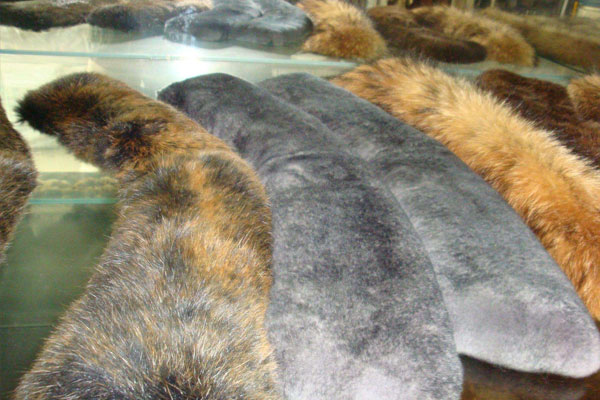 长毛布料毛绒布料裁剪设备—长毛激光切割机