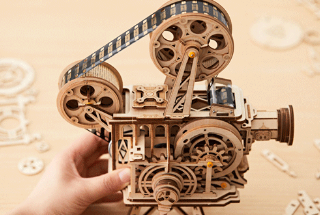 激光切割木质放映机，那抹不去的儿时记忆