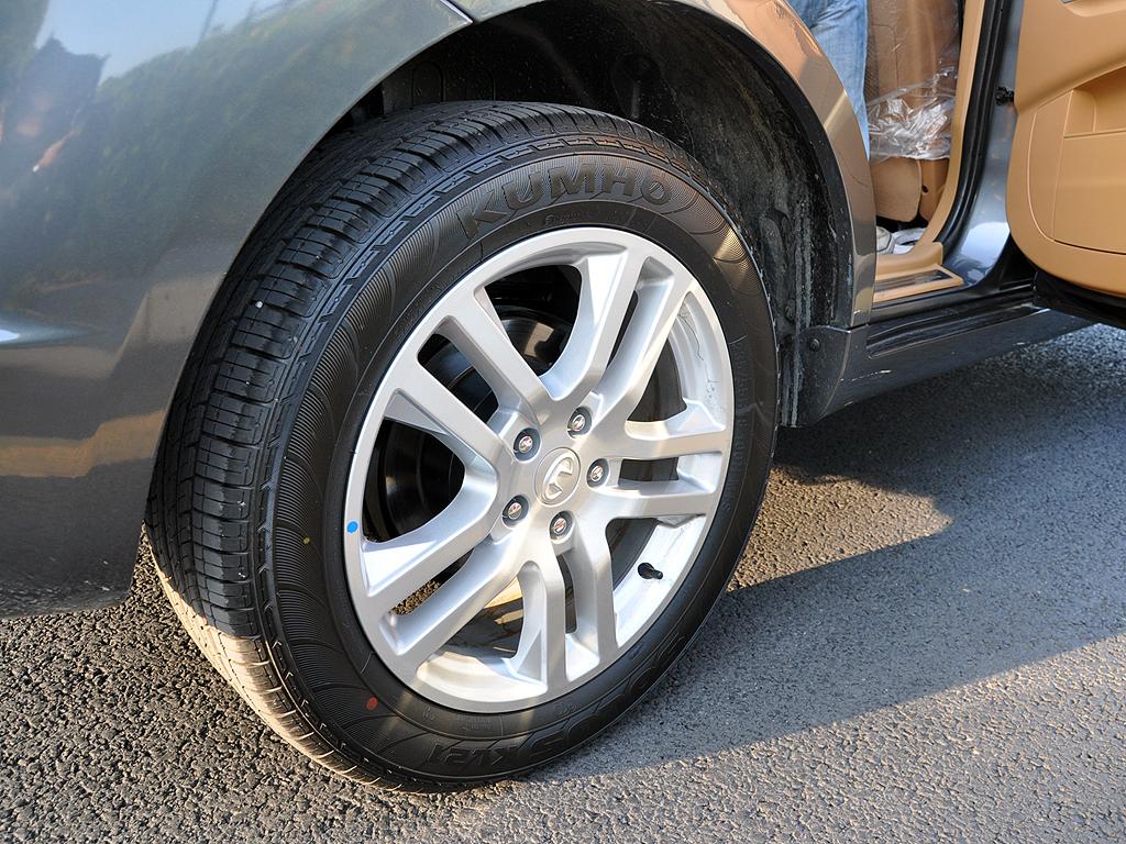 轮胎激光打标机，实现轮胎刻字印花产线化