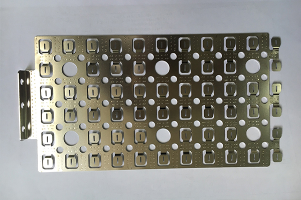 极片极耳切割机，电池生产新助力