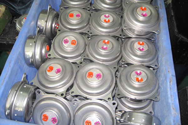 汽车安全气囊发生器不锈钢壳体焊接